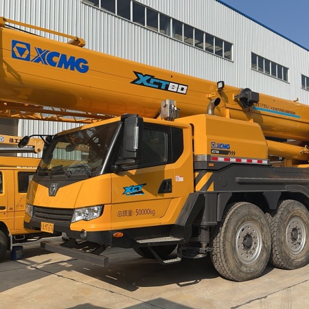 徐工XCT80汽车起重机