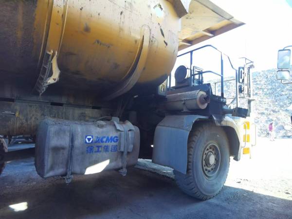 徐工XDM80寬體車