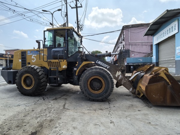徐工LW600FV輪式裝載機(jī)