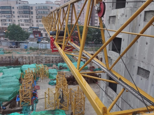 徐工XGT6015A-8S塔式起重機(jī)