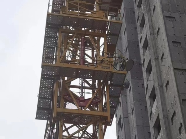 徐工XGT6015A-8S塔式起重機(jī)