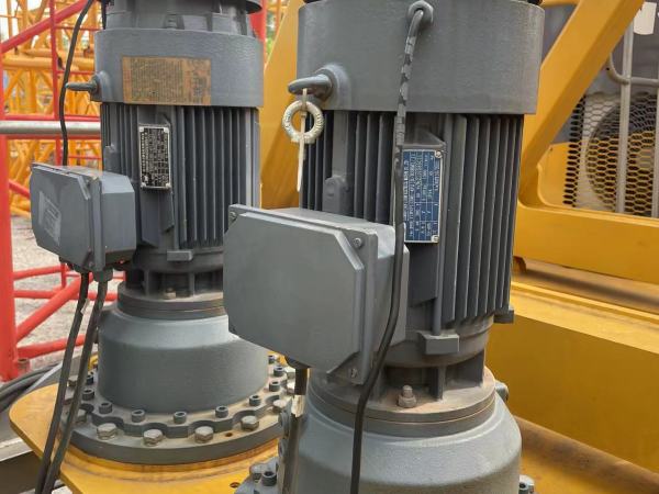 徐工XGT6015A-8S塔式起重機