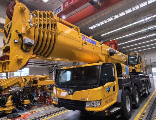 徐工XCT85汽车起重机