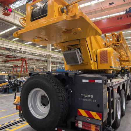 徐工XCT85汽车起重机