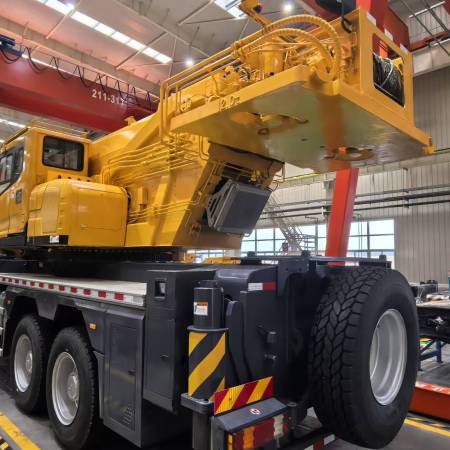 徐工XCT85汽车起重机