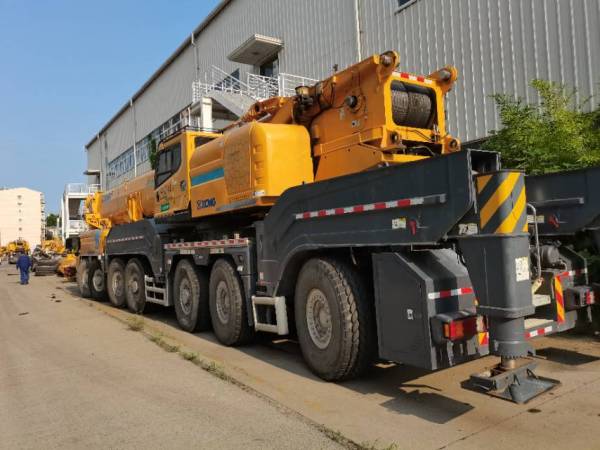 徐工XCA500全地面起重機(jī)