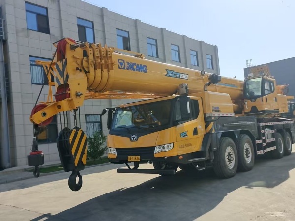 徐工XCT80汽車起重機(jī)
