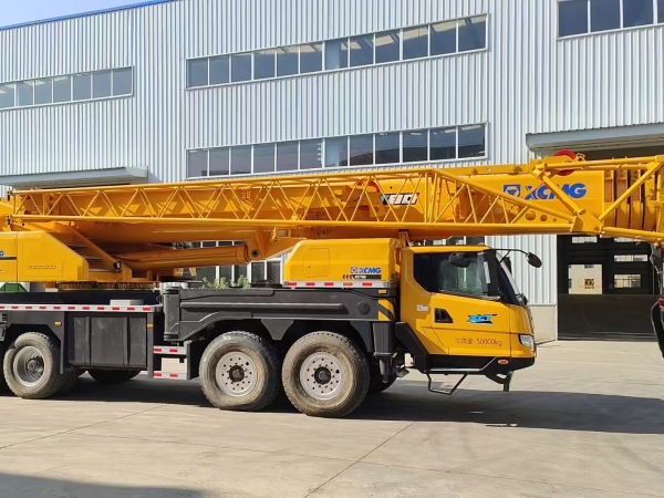 徐工XCT80汽車起重機(jī)