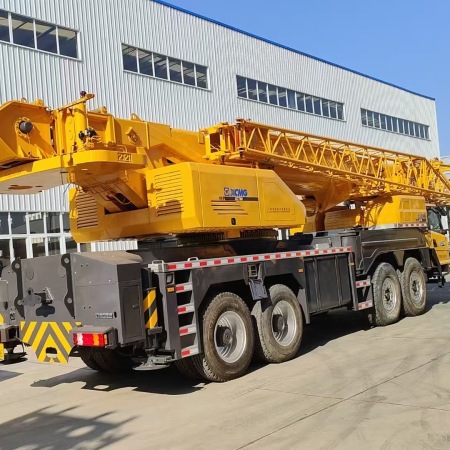 徐工XCT80汽车起重机