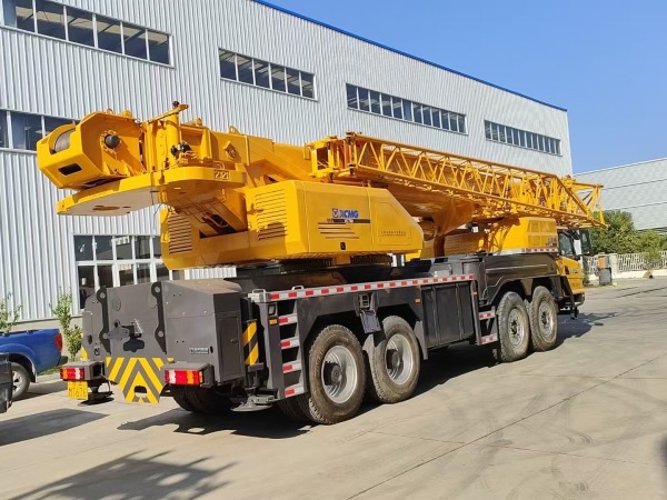 徐工XCT80汽車起重機(jī)