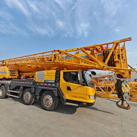 徐工XCT110汽车起重机