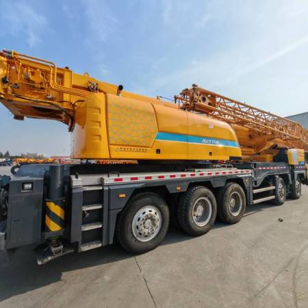 徐工XCT110汽车起重机