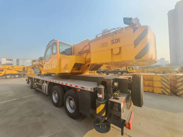 徐工QY50K5D-2汽車起重機(jī)