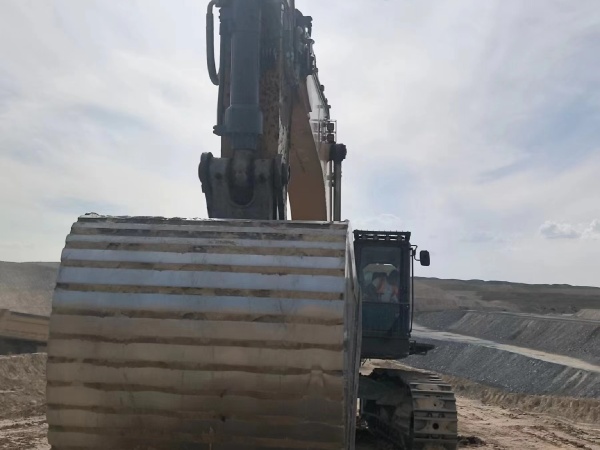 徐工XE800D履帶式挖掘機(jī)