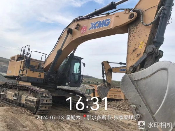 徐工XE800D履帶式挖掘機(jī)