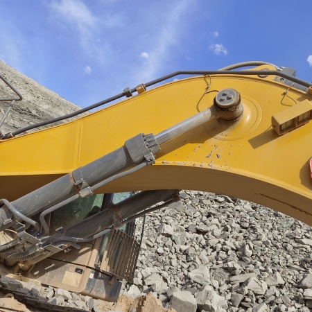 徐工XE800D履带式挖掘机