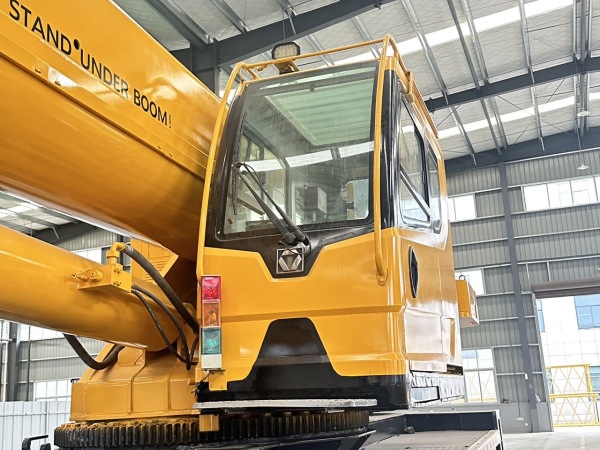 徐工QY50KA汽車起重機