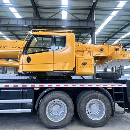 徐工QY50KA汽车起重机