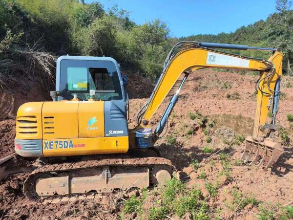 徐工XE55DA履带式挖掘机