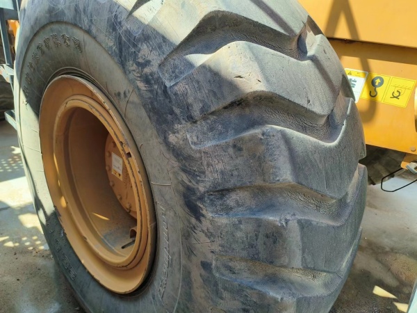 龙工ZL50NC轮式装载机