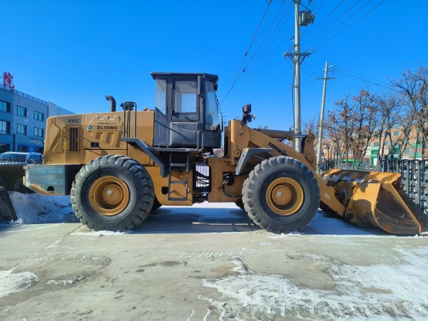 龙工ZL50NC轮式装载机