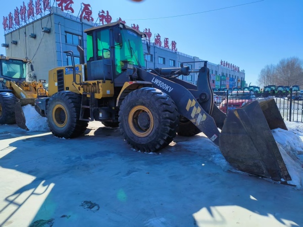 徐工LW500KV輪式裝載機(jī)