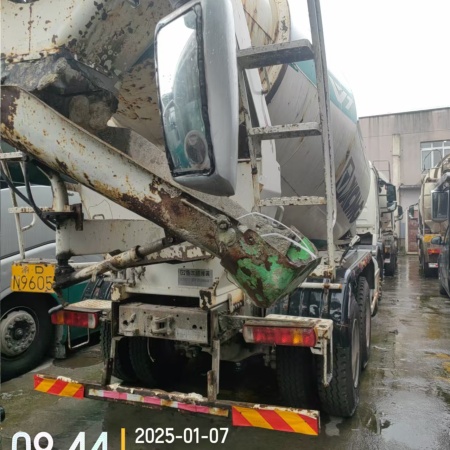 徐工G4806E搅拌车