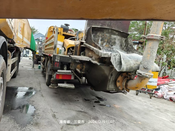 徐工HBC10022V混凝土車載泵