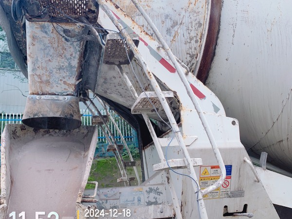 徐工G4806E攪拌車