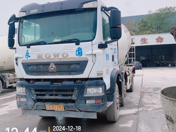 徐工G4806E攪拌車