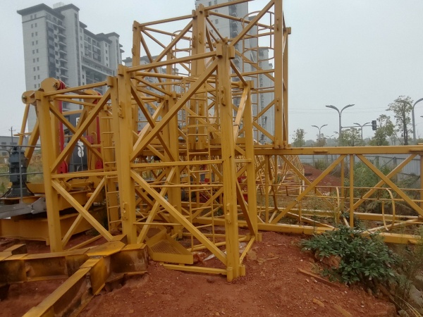 徐工XGT6010-6S1塔式起重機