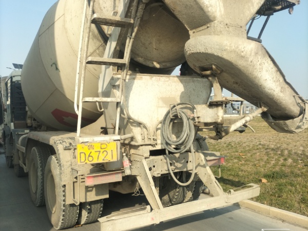 徐工G4806E攪拌車