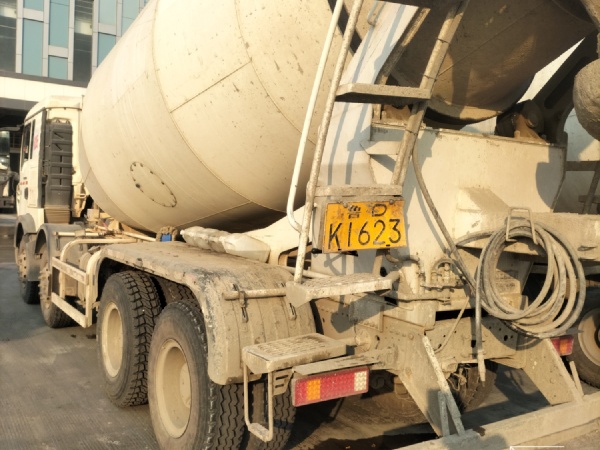 徐工G4806E攪拌車