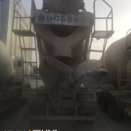 徐工G4806E搅拌车