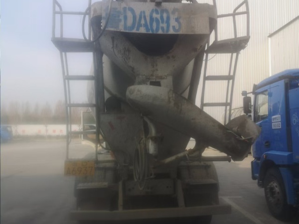 徐工G4806E攪拌車