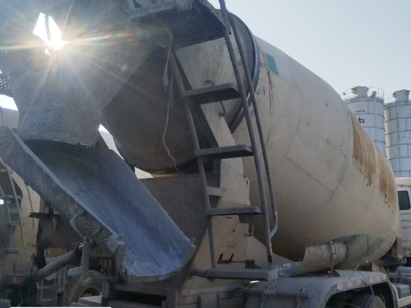 徐工G4806E攪拌車