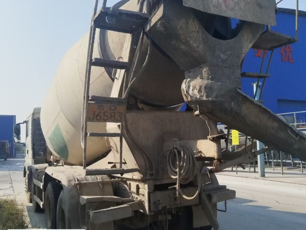 徐工G4806E攪拌車