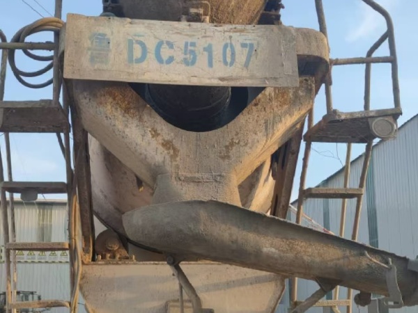 徐工G4806E攪拌車