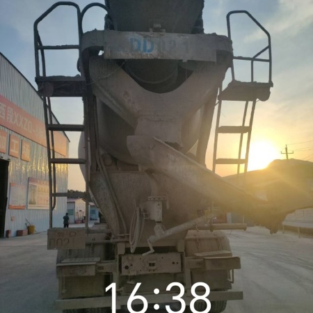 徐工G4806E搅拌车