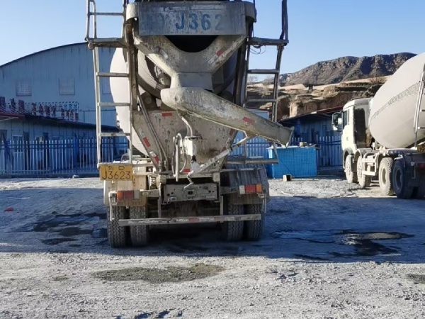 徐工G4806E攪拌車