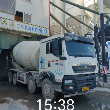 徐工G4806E搅拌车