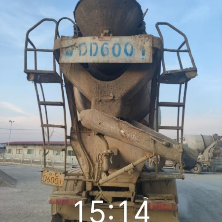 徐工G4806E搅拌车