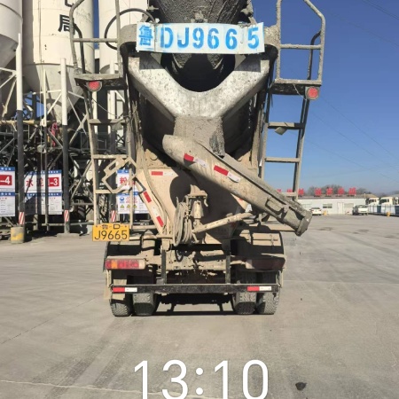 徐工G4806E搅拌车