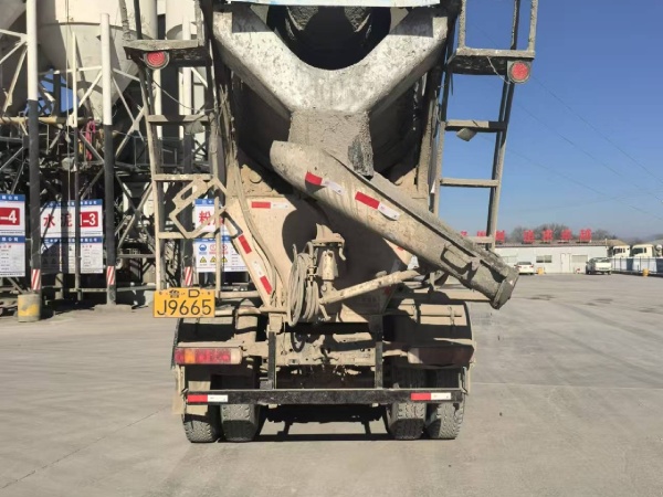 徐工G4806E攪拌車