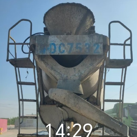 徐工G4806E搅拌车