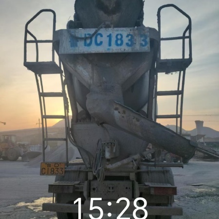 徐工G4806E搅拌车