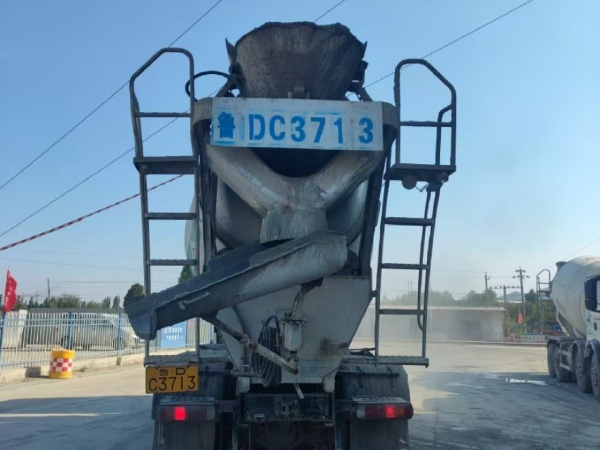 徐工G4806E攪拌車