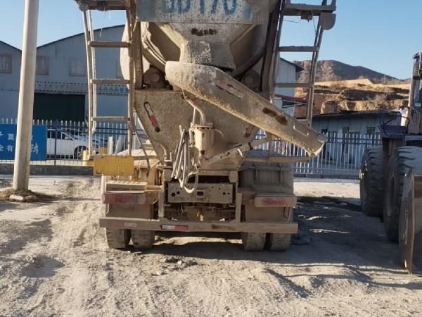 徐工G4806E攪拌車