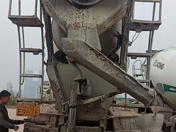 徐工G4806D攪拌車