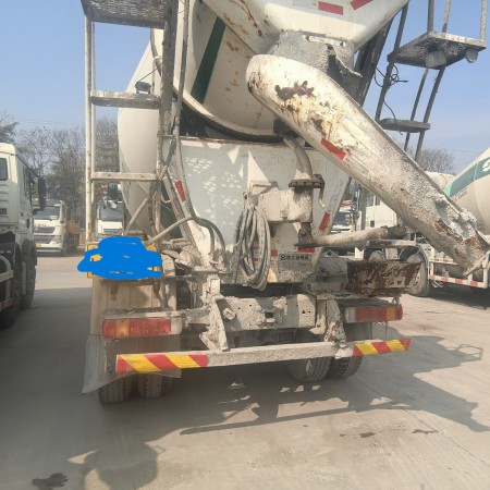 徐工G4805E搅拌车